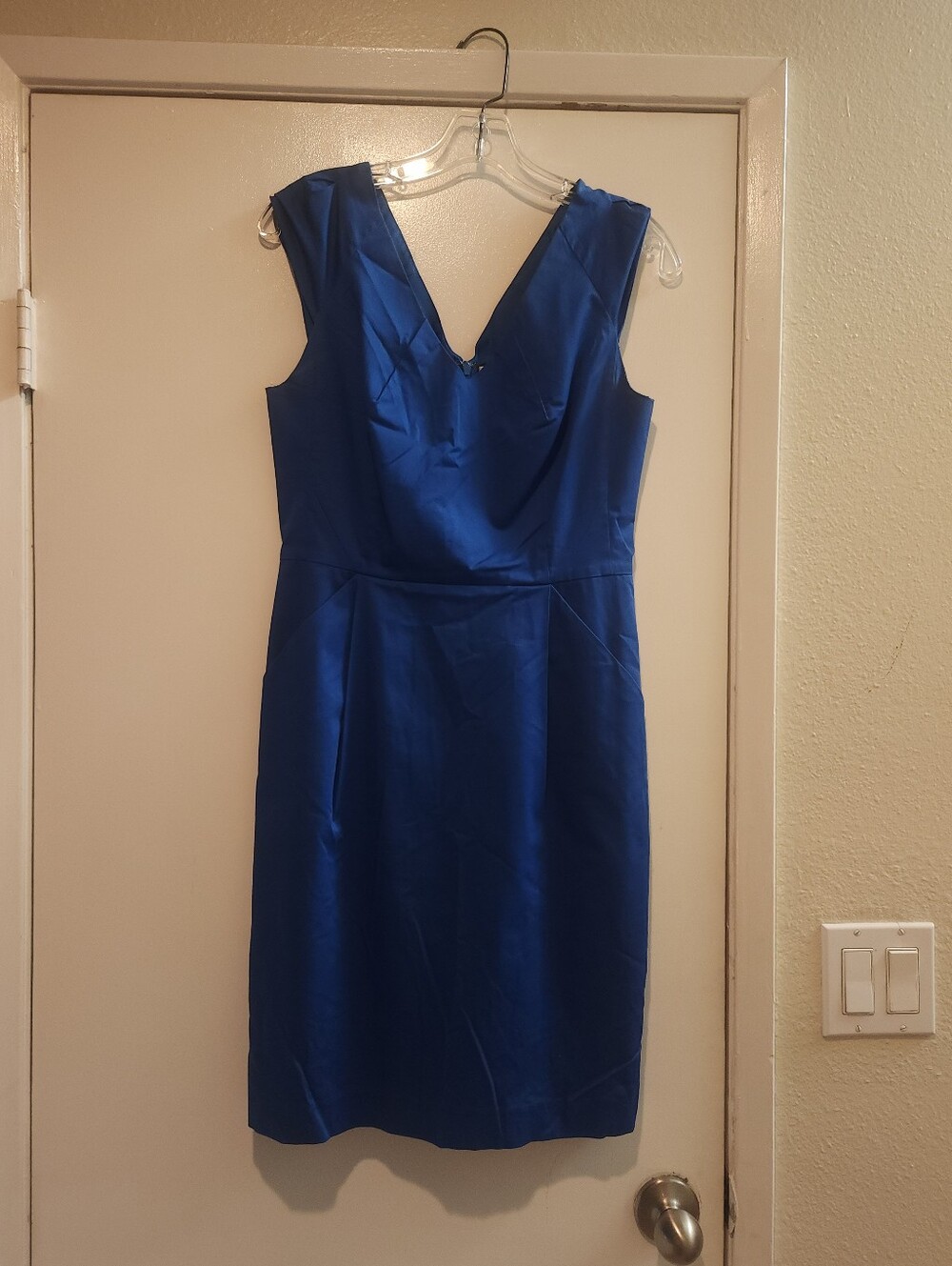 Classic V-Neck Royal Blue Sleeveless Sheath Dress